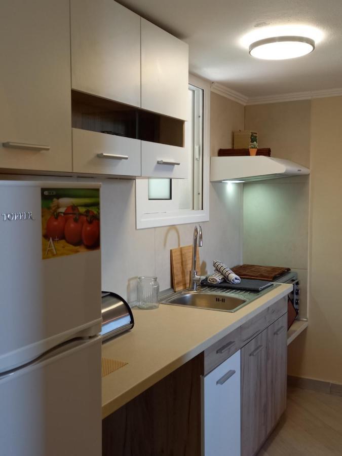 Agia Pelagia Seaview Apartments Agia Pelagia Chlomou Экстерьер фото